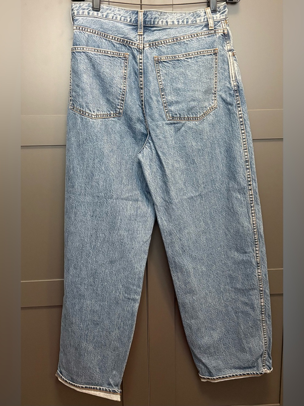 Uniqlo Barrel Leg High-Rise Jeans - Light Blue - Picture 5 of 5